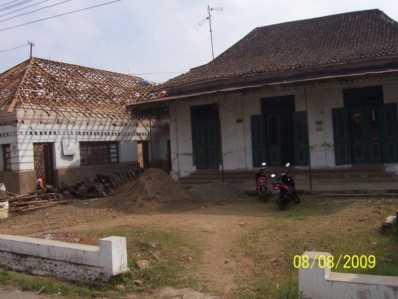 Tampak Depan Sebelum Renovasi Rumah Kuno Jaman Londo di Kertijayan Pekalongan